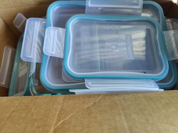 Snapware Pyrex 18-piece Glass Food Storage Set - Image 3