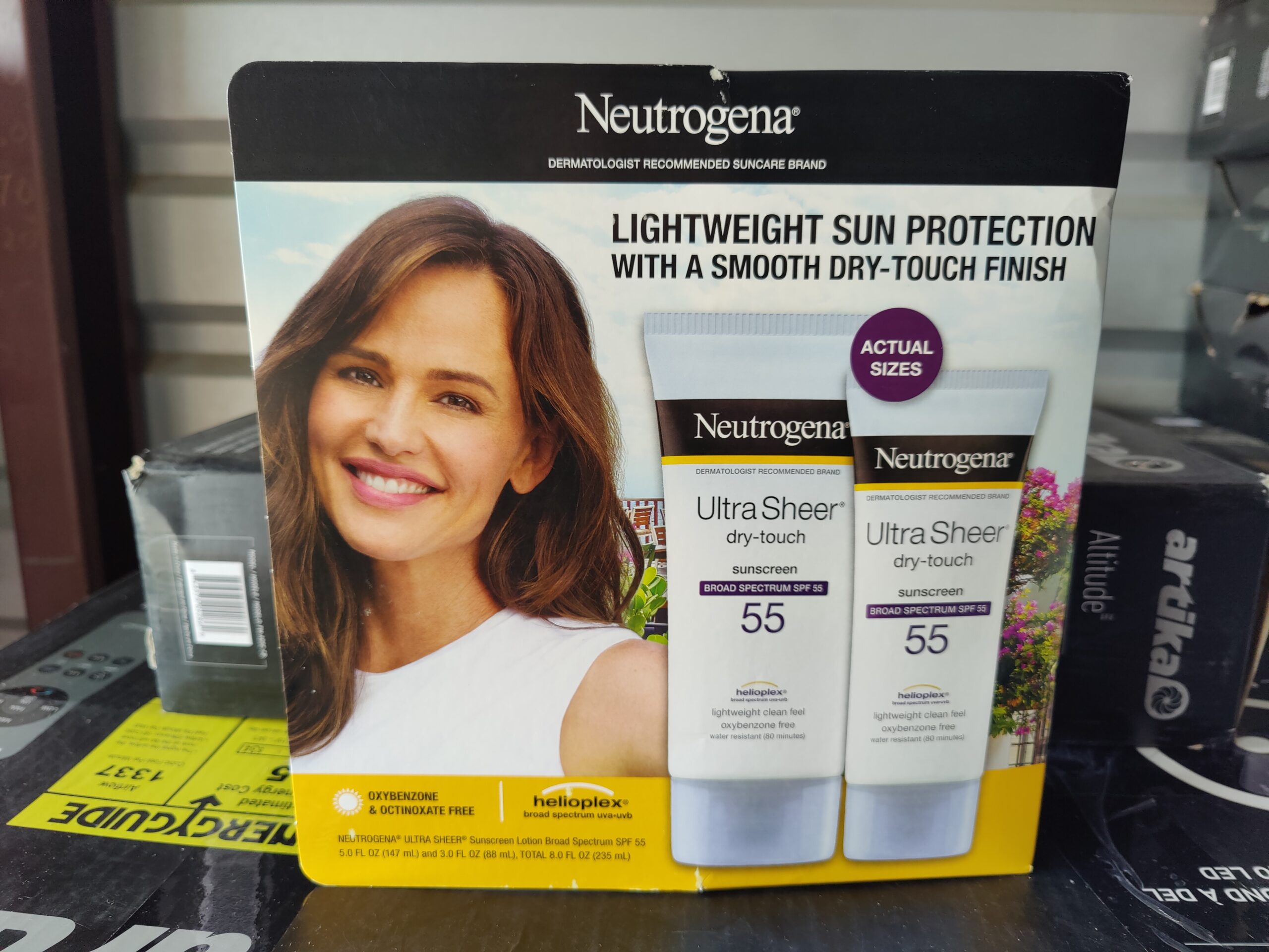 Neutrogena Ultra Sheer Dry-Touch Sunscreen Broad Spectrum SPF 55, 5 fl oz + 3 fl oz